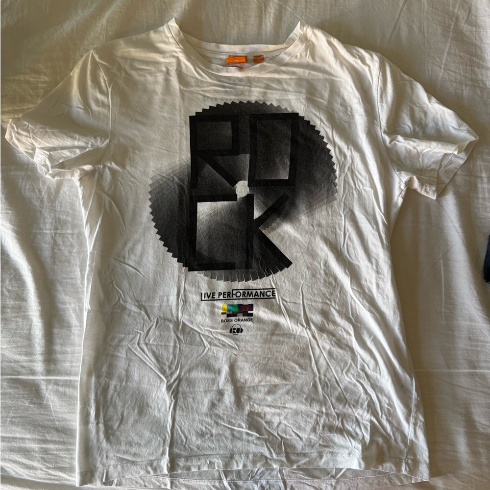 🛍️ Hugo boss tee